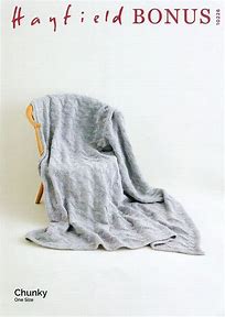 Hayfield 10226 Reversible Diamond Blanket in Hayfield Bonus Chunky #5 Weight Yarn